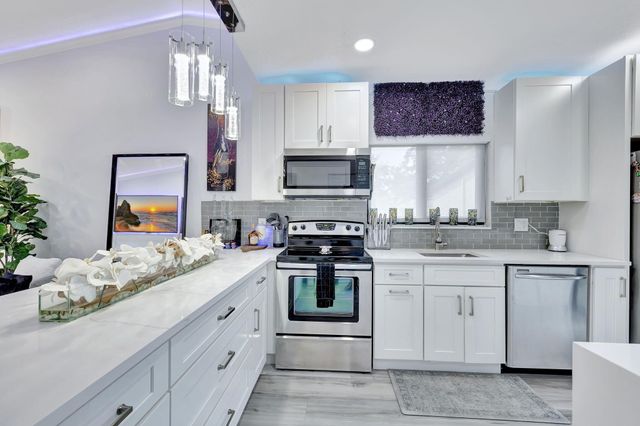 2320 NW 37th Avenue D-29, Coconut Creek, FL 33066