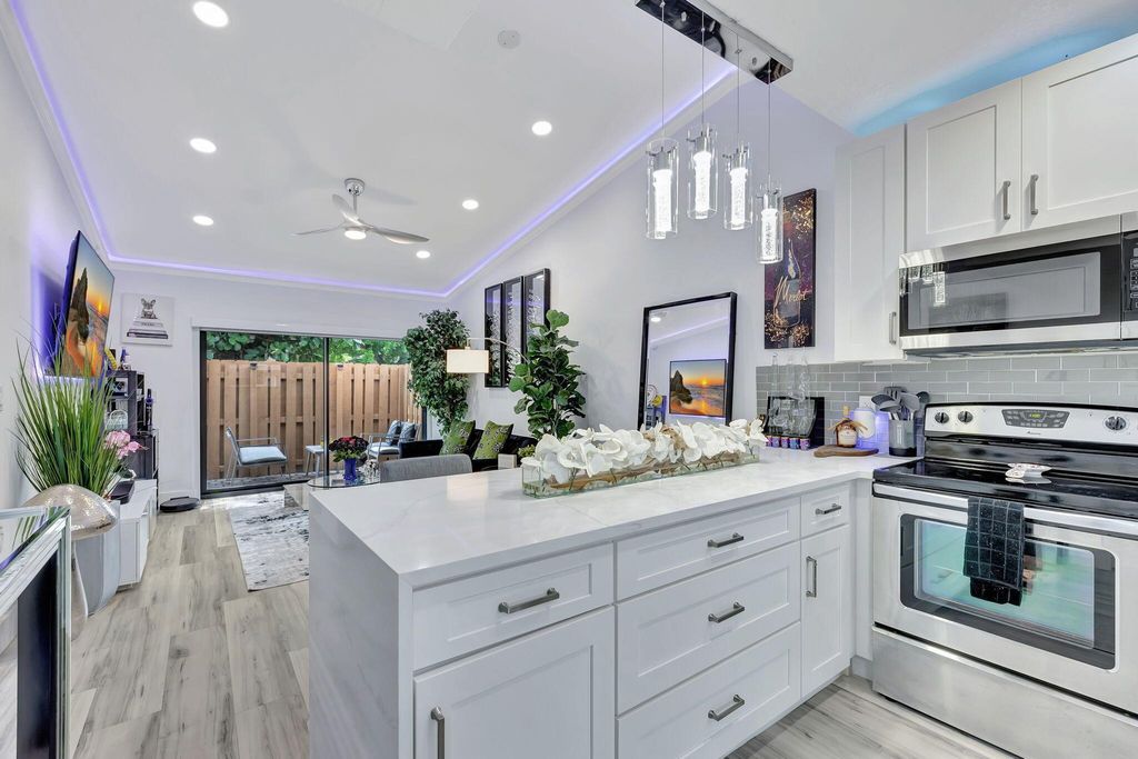 2320 NW 37th Avenue D-29, Coconut Creek, FL 33066