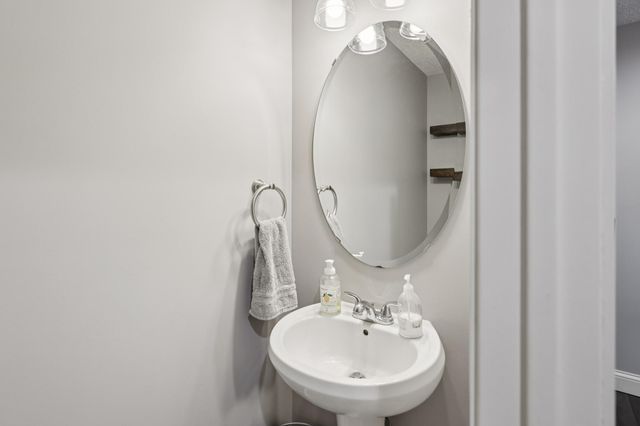 20330 Kensfield Trail 1504, Lakeville, MN 55044