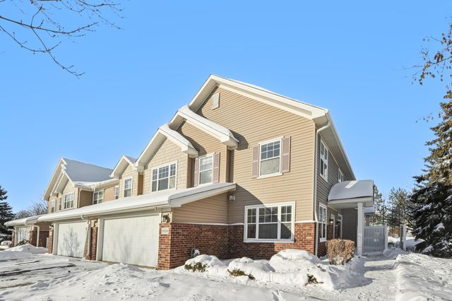 20330 Kensfield Trail 1504, Lakeville, MN 55044