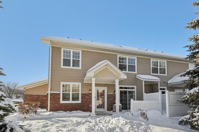 20330 Kensfield Trail 1504, Lakeville, MN 55044