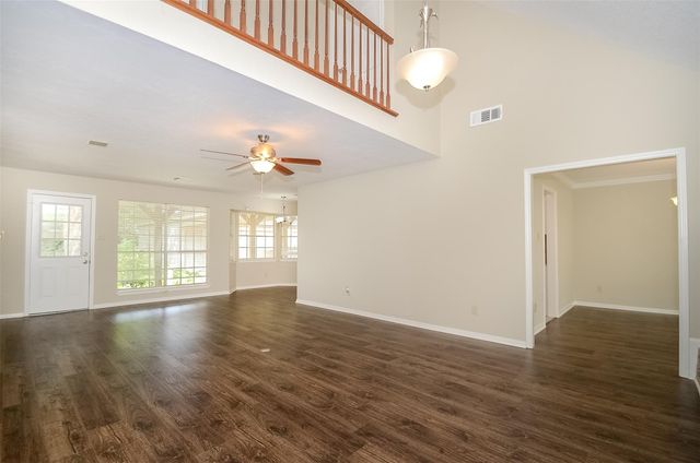 5843 S Braeswood Boulevard, Houston, TX 77096