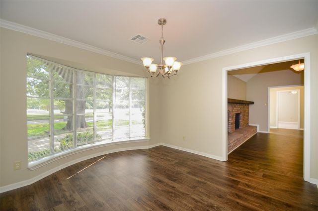 5843 S Braeswood Boulevard, Houston, TX 77096