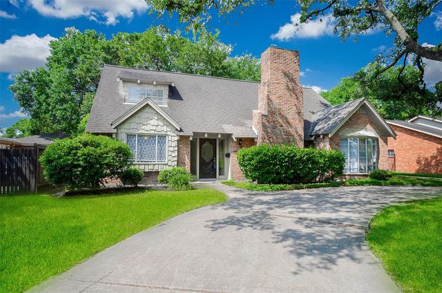 5843 S Braeswood Boulevard, Houston, TX 77096