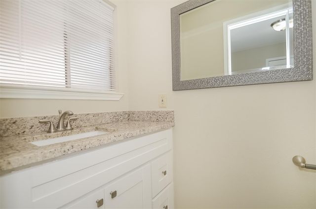 5843 S Braeswood Boulevard, Houston, TX 77096