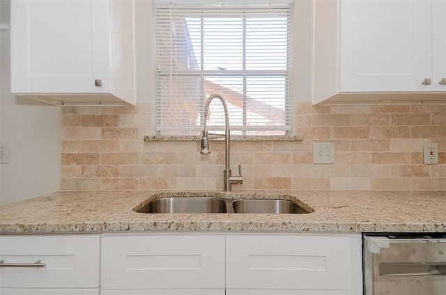 5843 S Braeswood Boulevard, Houston, TX 77096