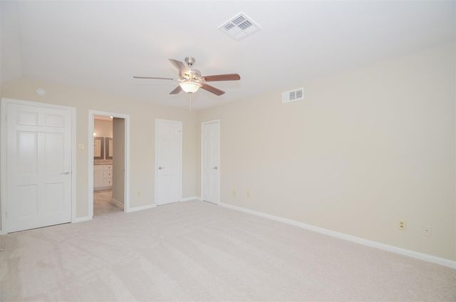 5843 S Braeswood Boulevard, Houston, TX 77096