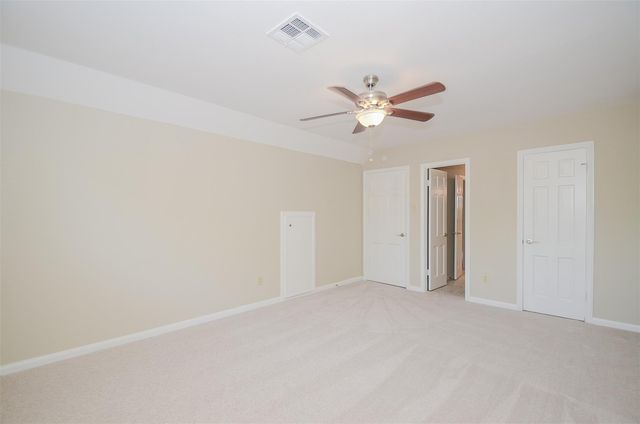 5843 S Braeswood Boulevard, Houston, TX 77096