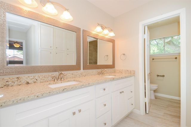 5843 S Braeswood Boulevard, Houston, TX 77096