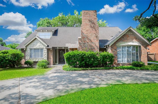 5843 S Braeswood Boulevard, Houston, TX 77096