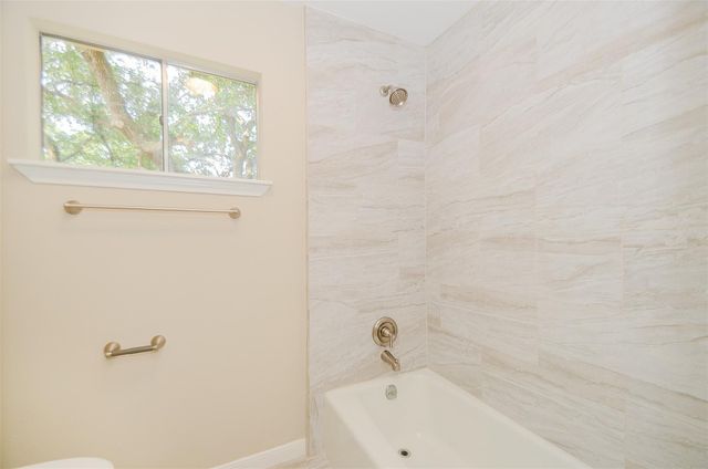 5843 S Braeswood Boulevard, Houston, TX 77096
