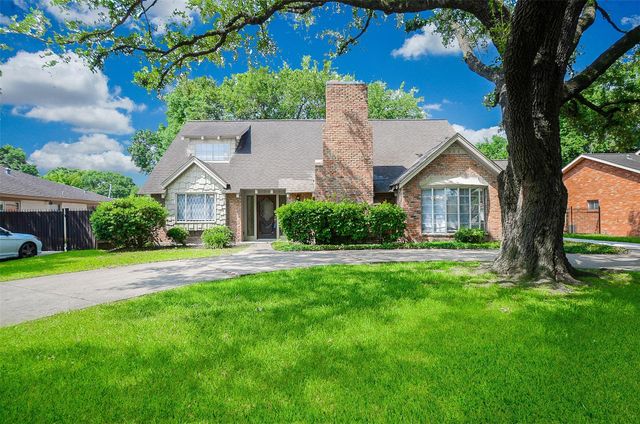 5843 S Braeswood Boulevard, Houston, TX 77096