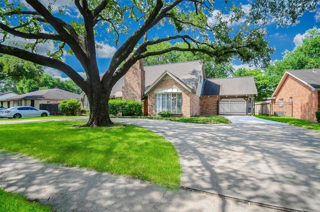 5843 S Braeswood Boulevard, Houston, TX 77096