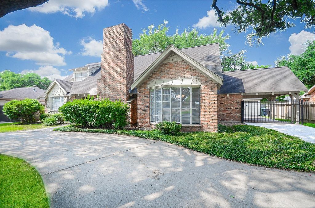 5843 S Braeswood Boulevard, Houston, TX 77096