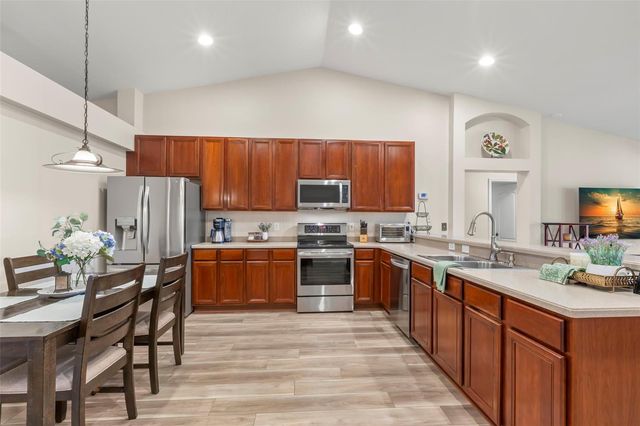 734 BERRY BRAMBLE DRIVE, Brandon, FL 33510