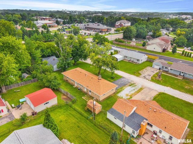 616 W HAWLIETTE Court, Peoria, IL 61614