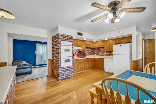 616 W HAWLIETTE Court, Peoria, IL 61614