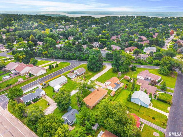 616 W HAWLIETTE Court, Peoria, IL 61614
