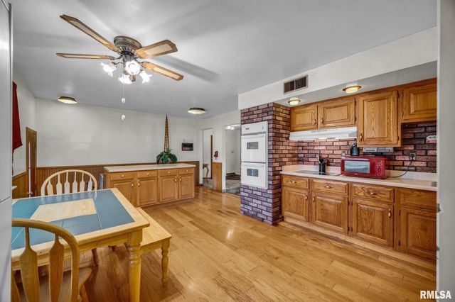 616 W HAWLIETTE Court, Peoria, IL 61614