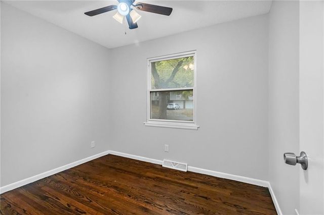 4718 N Drury Avenue, Kansas City, MO 64117