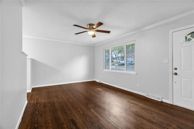 4718 N Drury Avenue, Kansas City, MO 64117