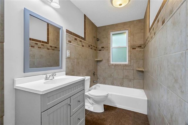 4718 N Drury Avenue, Kansas City, MO 64117