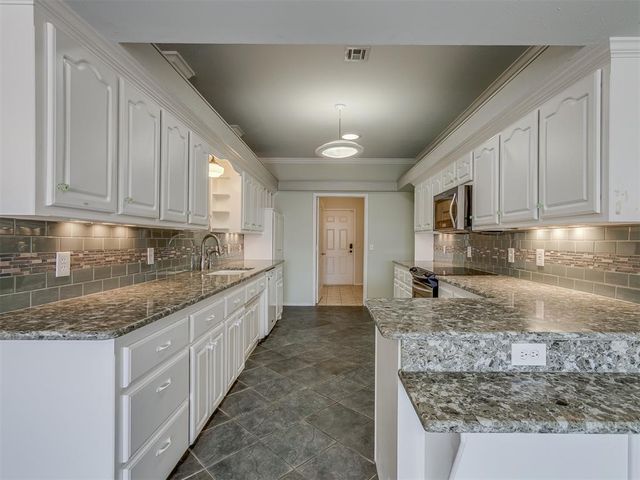 1205 Regency Court, Kingfisher, OK 73750