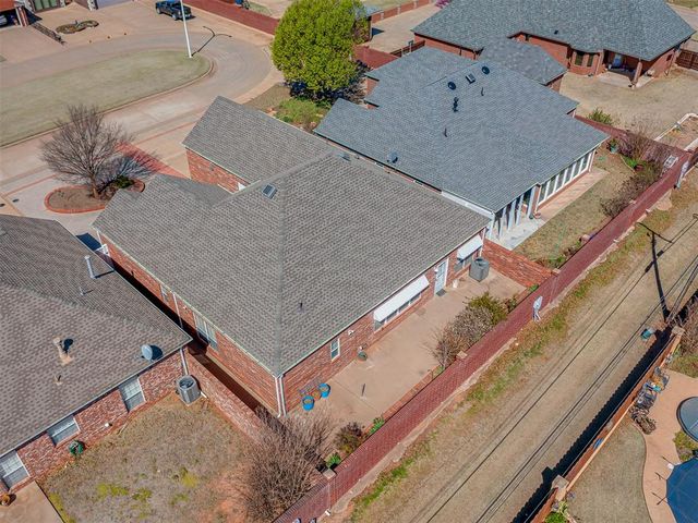 1205 Regency Court, Kingfisher, OK 73750