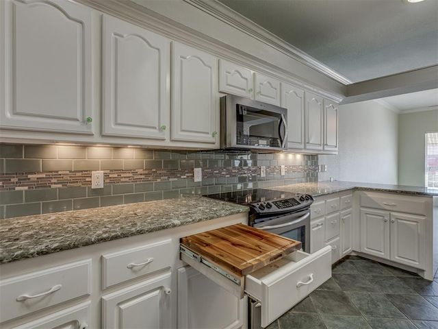 1205 Regency Court, Kingfisher, OK 73750