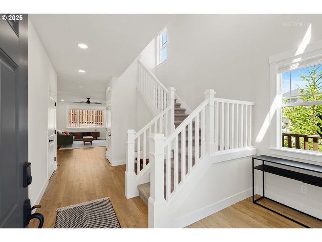 18331 Sw SUGARLOAF Ln, Beaverton, OR 97007