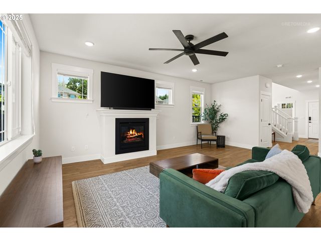18331 Sw SUGARLOAF Ln, Beaverton, OR 97007
