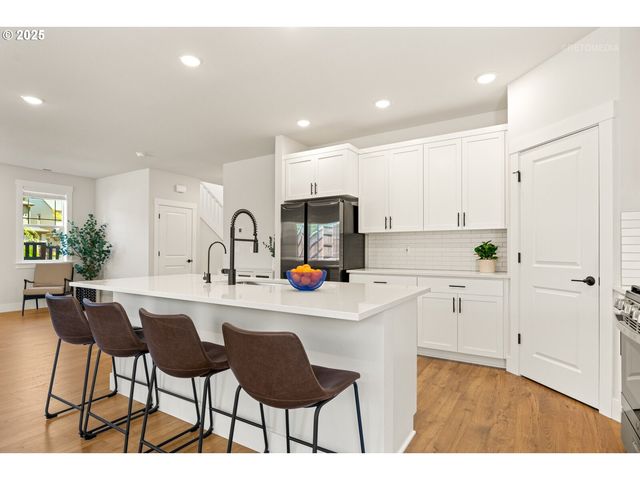 18331 Sw SUGARLOAF Ln, Beaverton, OR 97007