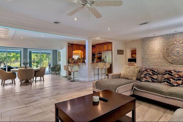 4521 NE 15th Terrace, Oakland Park, FL 33334