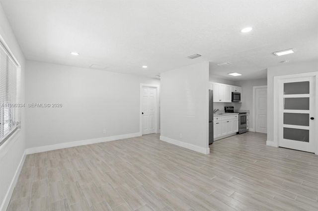 812 32nd St, West Palm Beach, FL 33407