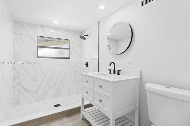 812 32nd St, West Palm Beach, FL 33407