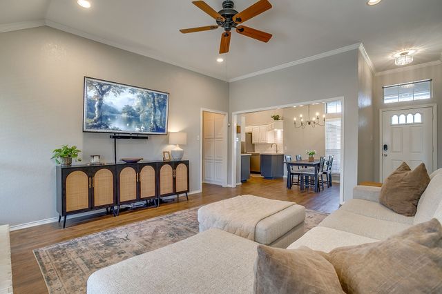 841 Park Meadow Lane, Burleson, TX 76028