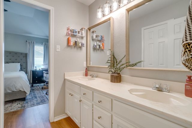 841 Park Meadow Lane, Burleson, TX 76028