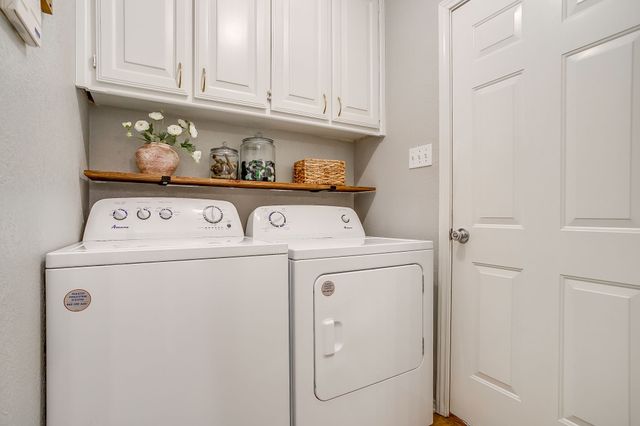 841 Park Meadow Lane, Burleson, TX 76028