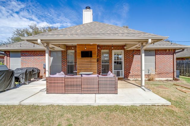 841 Park Meadow Lane, Burleson, TX 76028