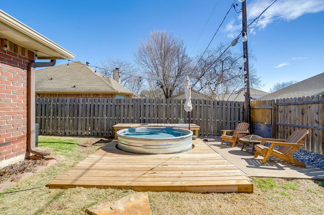 841 Park Meadow Lane, Burleson, TX 76028