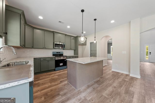 575 Bohannon Road 8, Grantville, GA 30220