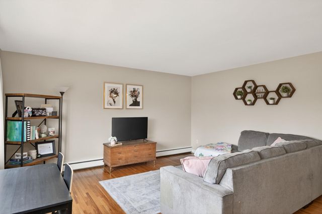 4517 Grand Avenue S 206, Minneapolis, MN 55419