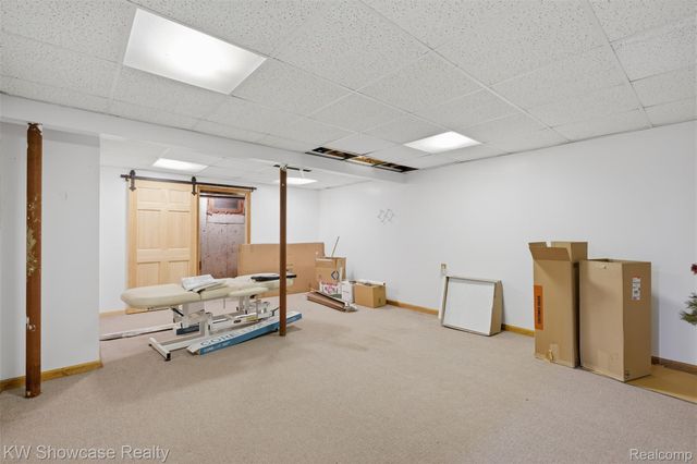 7125 Ridgewood Road, Springfield Charter Township, MI 48346