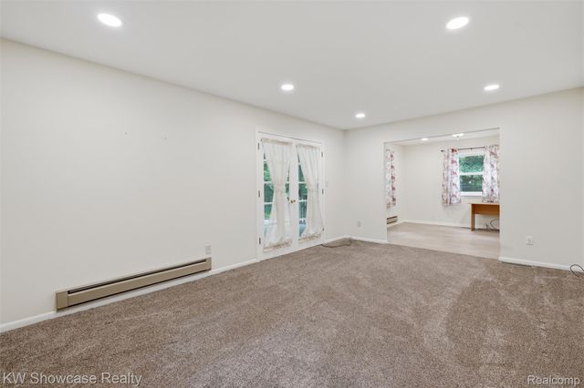 7125 Ridgewood Road, Springfield Charter Township, MI 48346