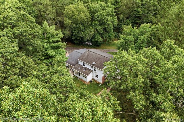7125 Ridgewood Road, Springfield Charter Township, MI 48346