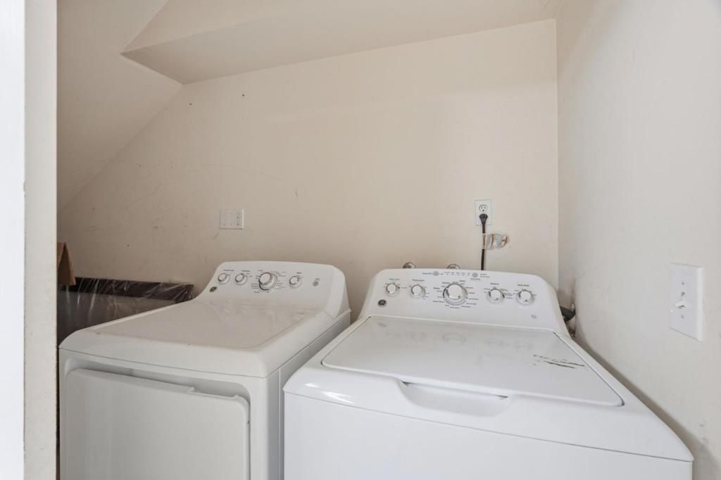 Image 36 of property listing at 702 Winstead Court, Sunnyvale, CA 94087