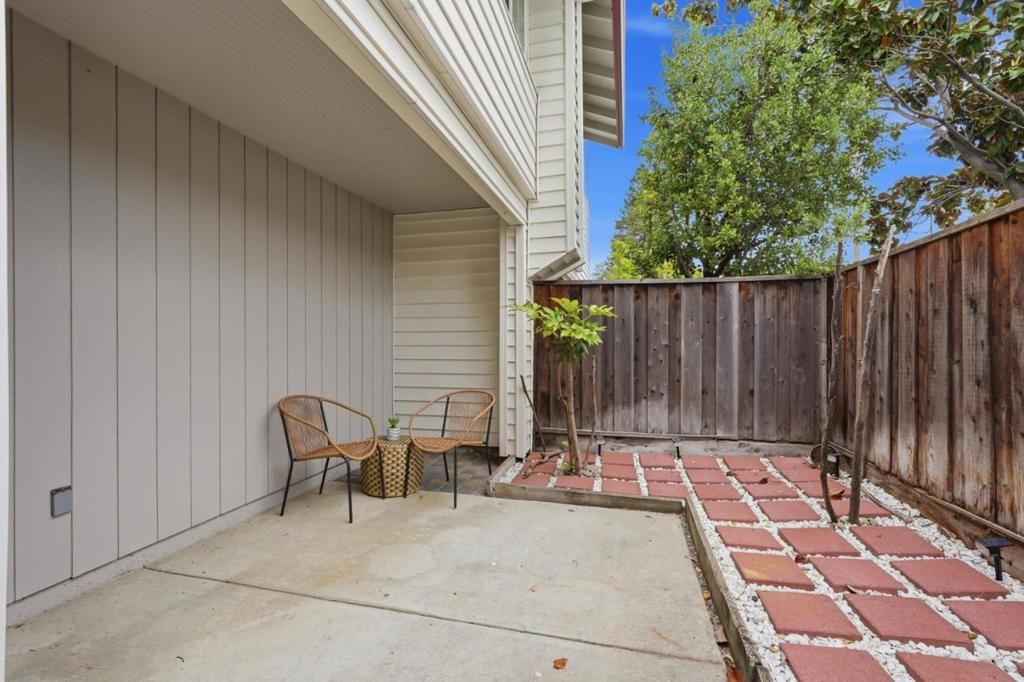 Image 5 of property listing at 702 Winstead Court, Sunnyvale, CA 94087