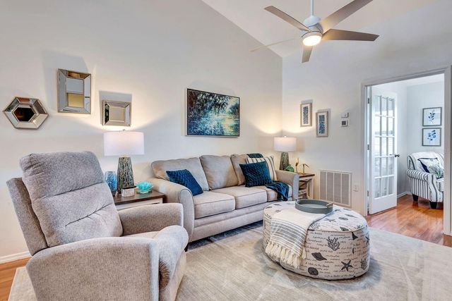 2901 64TH STREET W 101, Bradenton, FL 34209