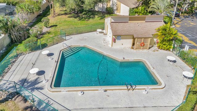 2901 64TH STREET W 101, Bradenton, FL 34209