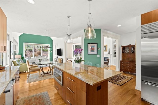5 Hamilton Cir 5, Shrewsbury, MA 01545